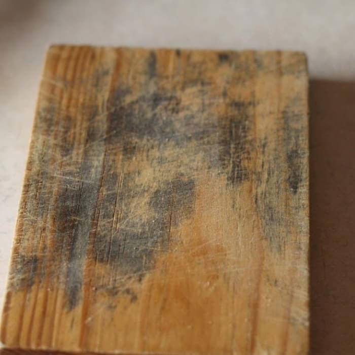Wood and bamboo cutting board