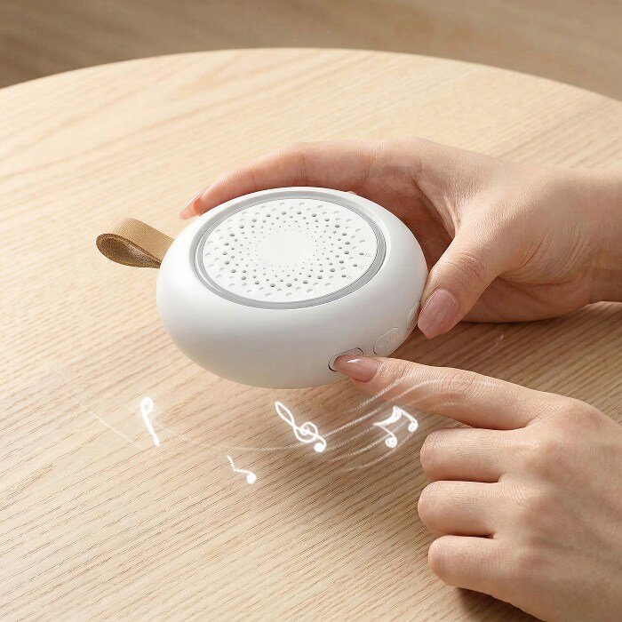 Turn Snoozzie on and pick a sound